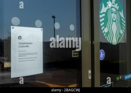 Durham, Großbritannien. März 2020. Starbucks muss geschlossen werden, da Großbritannien in den Coronavirus Lockdown geht. Stockfoto