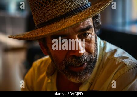 Damian Alzazar, Schauspieler, Preview a la obra EL PROFESOR en Auditorio Civco. Hermosillo Sonora A 20 Agosto 2015. CreditoFoto: LuisGutierrez Stockfoto