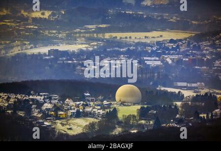 , Radom das Radioteleskop in der astronomischen Observatorie Cape Kaminski in Bochum-Weitmar, 04.02.2015, Luftaufnahme, Deutschland, Nordrhein-Westfalen, Ruhrgebiet, Bochum Stockfoto