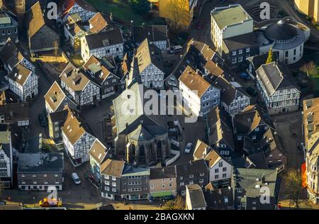 Evangelische Kirche im Neviges Stadtteil Velbert, 29.01.2014, Luftbild, Deutschland, Nordrhein-Westfalen, Bergisches Land, Velbert Stockfoto