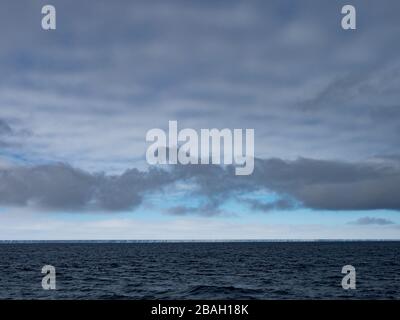 Ein Stück des größten Eisbergs der Welt, A68A in der Antarktis Stockfoto