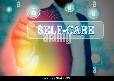 Handschriftertext schreibt Self Care. Konzeptionelles Foto die Praxis, Maßnahmen zur Verbesserung der eigenen Gesundheit zu ergreifen Stockfoto