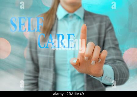 Handschriftertext schreibt Self Care. Konzeptionelles Foto die Praxis, Maßnahmen zur Verbesserung der eigenen Gesundheit zu ergreifen Stockfoto