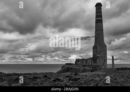 Levant Mine, UNESCO-Weltkulturerbe, Penwith Peninsula, Cornwall, Großbritannien. Schwarzweiß-Version Stockfoto