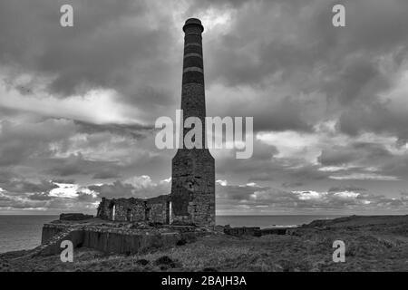 Levant Mine, UNESCO-Weltkulturerbe, Penwith Peninsula, Cornwalll, Großbritannien. Schwarzweiß-Version Stockfoto