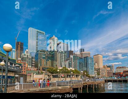 Seattle Skyline von Waterfront Stockfoto