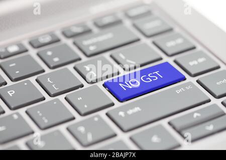 Steuererklärung, GST, SST, Mehrwertsteuer, Steuererklärung und Steuerrückerstattung Wort auf der Tastatur für steuerbezogene Gesetze Stockfoto