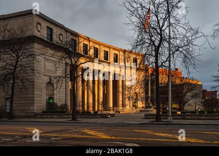 Syracuse, New York, USA. März 2020. Blick auf das historische Gebäude der Clinton Exchange, das im Jahre 1928 erbaut wurde, ein ehemaliges Postamt- und Bundesgebäude Stockfoto