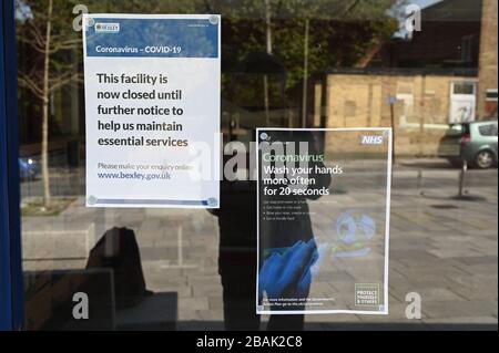 Bibliotheksabschluss. Öffentliche Dienste in Bexley stehen wegen der Coronavirus Pandemie vor der Schließung. Sidcup, Kent. GROSSBRITANNIEN Stockfoto