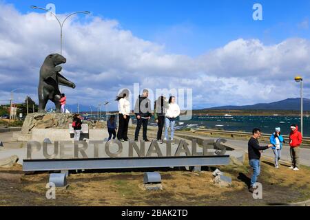 Das Monument von Milodon, Puerto Natales, Patagonien, Chile, Südamerika Stockfoto