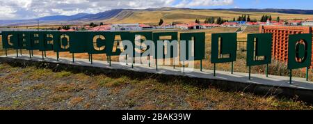 Blick auf die Stadt Cerro Castillo, die Region Magallanes, Patagonien, Chile, Südamerika Stockfoto