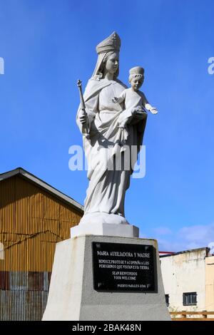 Außenansicht der Kirche Maria Auxiliadora, Stadt Puerto Natales, Patagonien, Chile, Südamerika Stockfoto