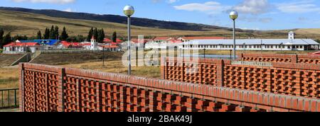 Blick auf die Stadt Cerro Castillo, die Region Magallanes, Patagonien, Chile, Südamerika Stockfoto