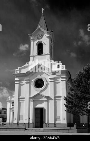 Außenansicht der Kirche Maria Auxiliadora, Stadt Puerto Natales, Patagonien, Chile, Südamerika Stockfoto