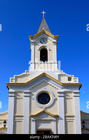 Außenansicht der Kirche Maria Auxiliadora, Stadt Puerto Natales, Patagonien, Chile, Südamerika Stockfoto