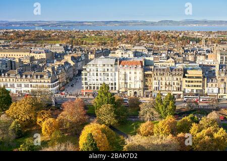 Blick über die Princes Street vom Castle Edinburgh Scotland Stockfoto
