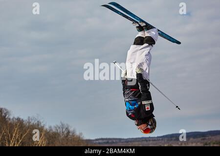 Justine Dufour-Lapointe bei der kanadischen Moguls-Meisterschaft im Camp Fortune (QC), 12. März 2016 Stockfoto