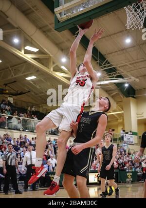 Basketball-Action mit Kuna gegen Moskau High School in Boise, Idaho. Stockfoto