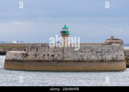 Luftansicht von Segelbooten, Schiffen und Yachten im Hafen von Dun Laoghaire, Irland Stockfoto