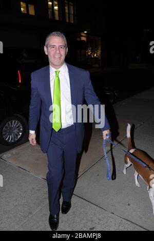 Manhattan, Vereinigte Staaten Von Amerika. Mai 2017. NEW YORK, New York - 7. MAI: Andy Cohen tritt am 7. Mai 2017 in New York City bei "Watch What Happens Live" auf: Andy Cohen Credit: Storms Media Group/Alamy Live News Stockfoto