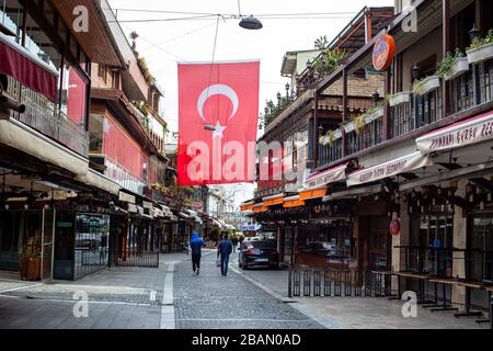 Kumkapi Straßen, die im Vergleich zu normalen Tagen leer sind, Istanbul. Stockfoto