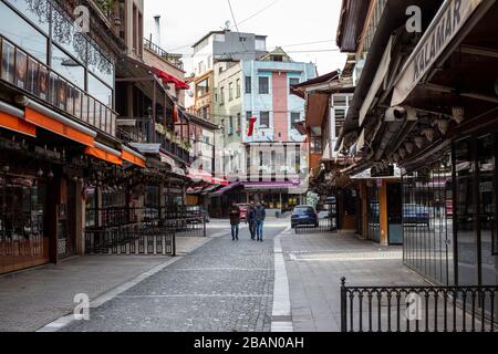 Kumkapi Straßen, die im Vergleich zu normalen Tagen leer sind, Istanbul. Stockfoto