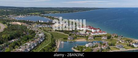 Luftansicht von Bay Harbor Stockfoto