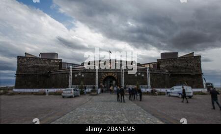 Aufnahmen von Black Fortress und Sky Clouds für verschiedene Projekte. Stockfoto