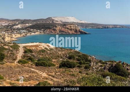 Blick auf Provatas und Agios Sostis Strände, Milos, Griechenland Stockfoto