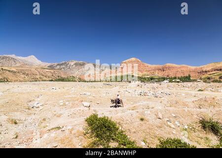 Lokales Dorf in der Nähe von Denau, als Festung Chorienes von Alexander der großen Geschichte, Surxondaryo-Region, Usbekistan, Zentralasien, Asien Stockfoto