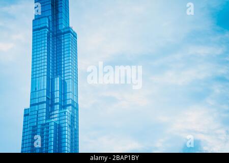 Saigon/Vietnam, Juli 2018 - Landmark 81 ist ein superhoher Wolkenkratzer des Vinshomes Central Park Project in Ho-Chi-Minh-Stadt, Vietnam. Stockfoto