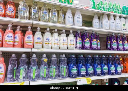 Miami Florida, Midtown, Target Big-Box, Discounter Kaufhaus, Einzelhandelsprodukte, Vitrine Verkauf, Waren, Verpackung, Marken, Konkurrenzprodukte, Regal Stockfoto