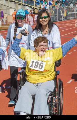 Miami Florida, Liberty City, Traz Powell Stadium, Special Olympics, Bedürfnisse, Track & Field geistig Behinderte spezielle Bedürfnisse, eingeschränkt, Student Stu Stockfoto