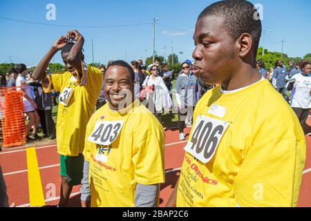 Miami Florida, Liberty City, Traz Powell Stadium, Special Olympics, Bedürfnisse, Track & Field geistig Behinderte spezielle Bedürfnisse, eingeschränkt, Student Stu Stockfoto