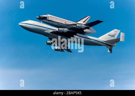 Mountain View, CA, USA - 21. September 2012: Space Shuttle Endeavour im NASA Ames Research Center, auf dem letzten Flug nach Los Angeles, um dauerhaft ins zu sein Stockfoto