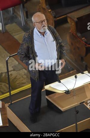 Olomouc, Tschechien. Sept. 2018. ***AKTENFOTO*** Krzysztof Penderecki, polnischer Komponist und Dirigent, ist während einer Probe mit dem Karol Szymanowski Philharmonic Orchestra in der Kirche St. Maria vom Schnee in Olomouc, Tschechien, am 20. September 2018 zu sehen. Kredit: Ludek Perina/CTK Foto/Alamy Live News Stockfoto