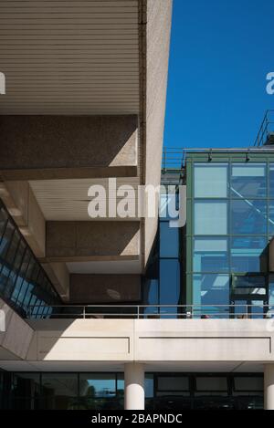 Eingang zum Nationalarchiv von John Clavering TBV Consult, Bessant Drive, Kew, Richmond TW9 Stockfoto