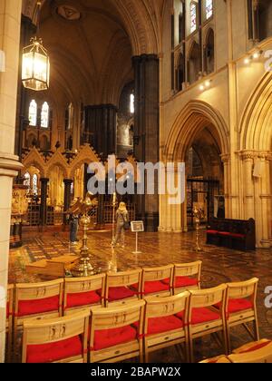 Innenräume der Christ-Church-Kathedrale oder, was noch eher der Fall ist, der Kathedrale der Heiligen Dreifaltigkeit in Dublin, Irland, Republik Irland Stockfoto