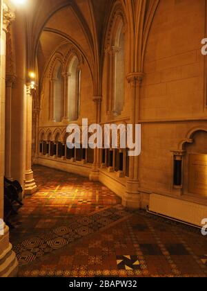 Innenräume der Christ-Church-Kathedrale oder, was noch eher der Fall ist, der Kathedrale der Heiligen Dreifaltigkeit in Dublin, Irland, Republik Irland Stockfoto