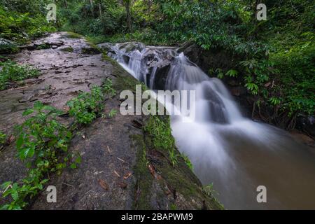 Mae wong Wasserfälle nördlich in thailand, Chiangmai, Thailand. Stockfoto