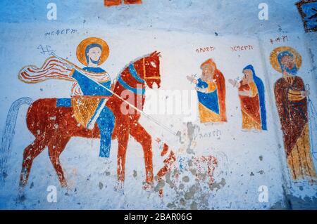 Der heilige Mercurius auf einem dunkelbraunen Pferdefresko in der Felskirche von Daniel Qorqor Gheralta Region Tigray Äthiopien Stockfoto