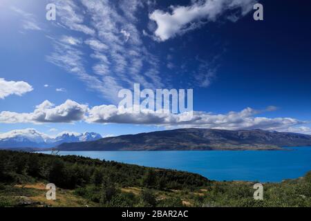 Sommeransicht von Lago del Torro, Torres de Paine, Magallanes Region, Patagonien, Chile, Südamerika Stockfoto