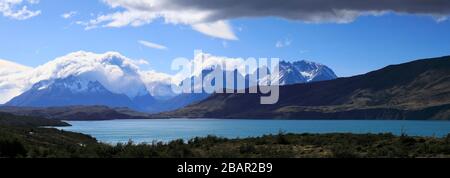 Sommeransicht von Lago del Torro, Torres de Paine, Magallanes Region, Patagonien, Chile, Südamerika Stockfoto