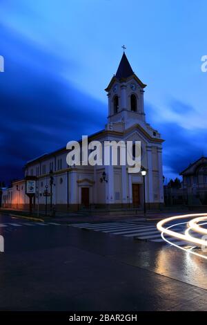 Außenansicht der Kirche Maria Auxiliadora, Stadt Puerto Natales, Patagonien, Chile, Südamerika Stockfoto