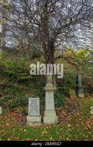 Glasgow, Schottland, Großbritannien. November 2019: Die Glasgower Necropolis, die sich in der Nähe des Stadtzentrums befindet. Stockfoto