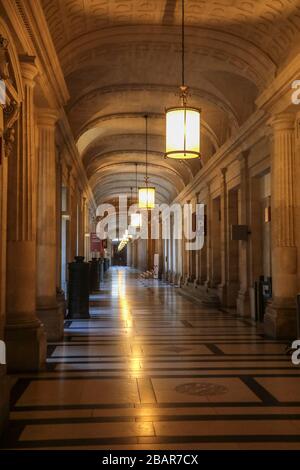 PARISER LOCKDOWN 10. TAG Stockfoto