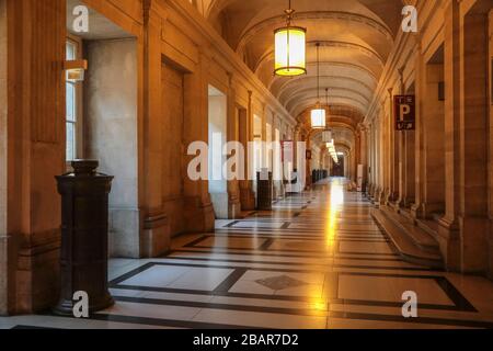 PARISER LOCKDOWN 10. TAG Stockfoto