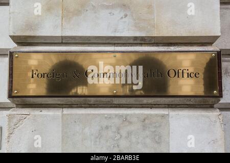 LONDON - Foreign and Commonwealth Office, britische Regierung baut Außenbeschilderung - in Whitehall, Westminster Stockfoto