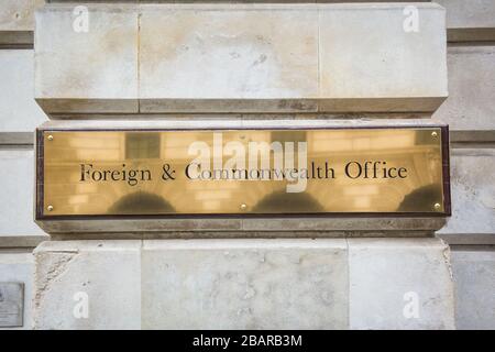 LONDON - Foreign and Commonwealth Office, britische Regierung baut Außenbeschilderung - in Whitehall, Westminster Stockfoto