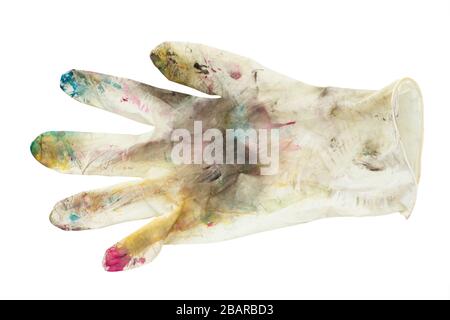 Weiße Gummihandschuhe an Stellen mit Farbe auf weißem Hintergrund. Das Konzept der Kreativität, der Schöpfung. Datei enthält Beschneidungspfad. Stockfoto
